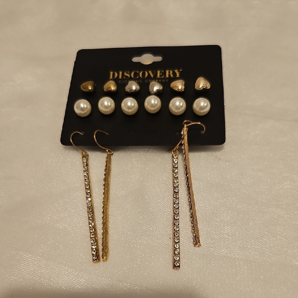 Discovery Gold and White Pearl & Crystal Earring Set